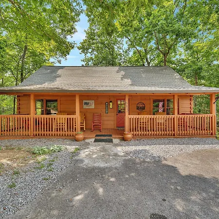Er76 - Bear Tracks - Great Location! Close To All The Action! Cabin-2